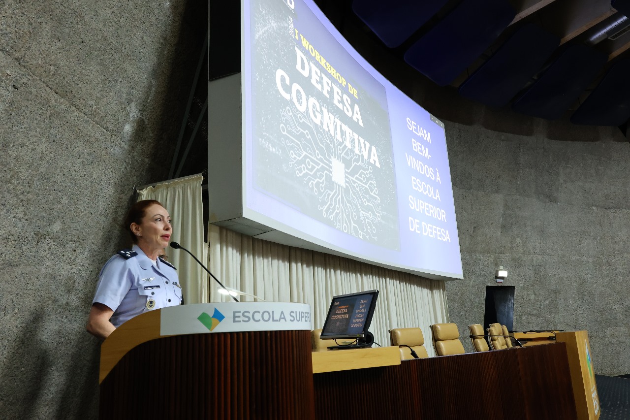 3 sinais de que sua mente precisa de Defesa Cognitiva urgente